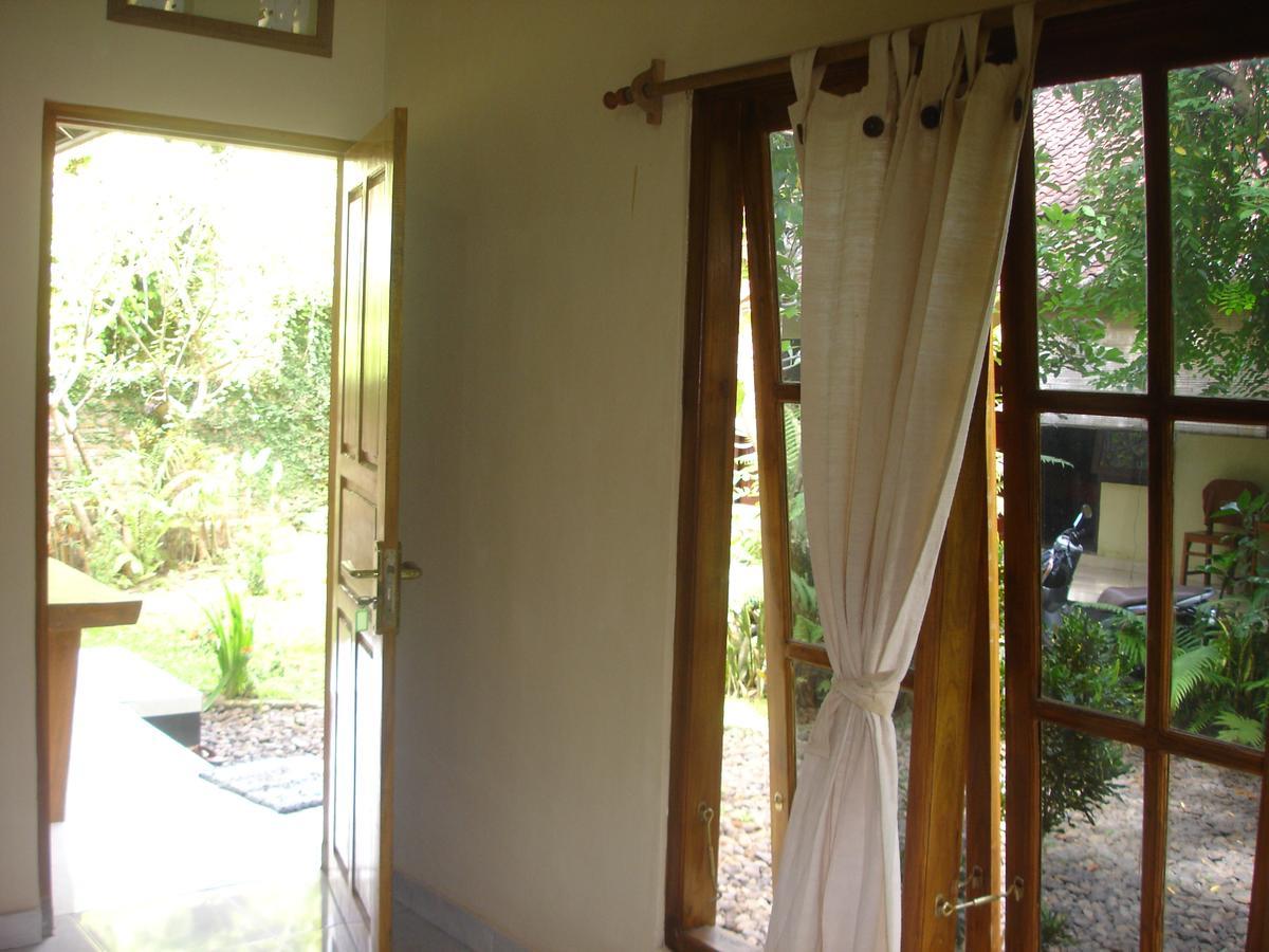 Penginapan Sedap Malam Lovina Exterior foto